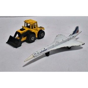 1976-78 MATCHBOX INT'L & SUPERFAST LOT OF 2 DIECAST: CONCORDE & TRACTOR SHOVEL